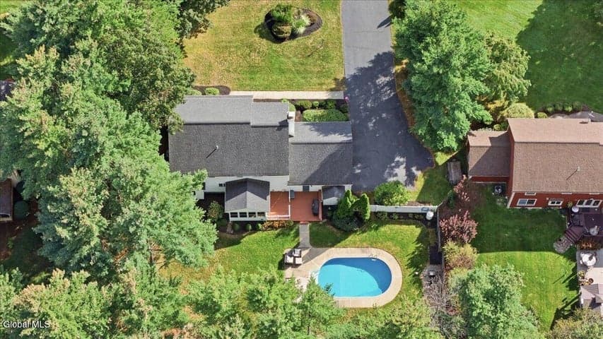 39 Algonquin Drive, Queensbury, NY, photo 3