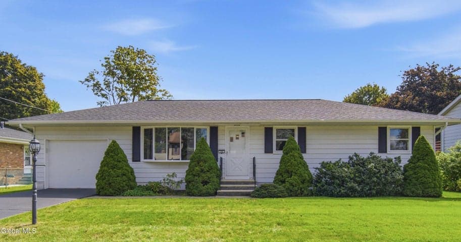 48 Wertman Lane, Loudonville, NY, photo 1