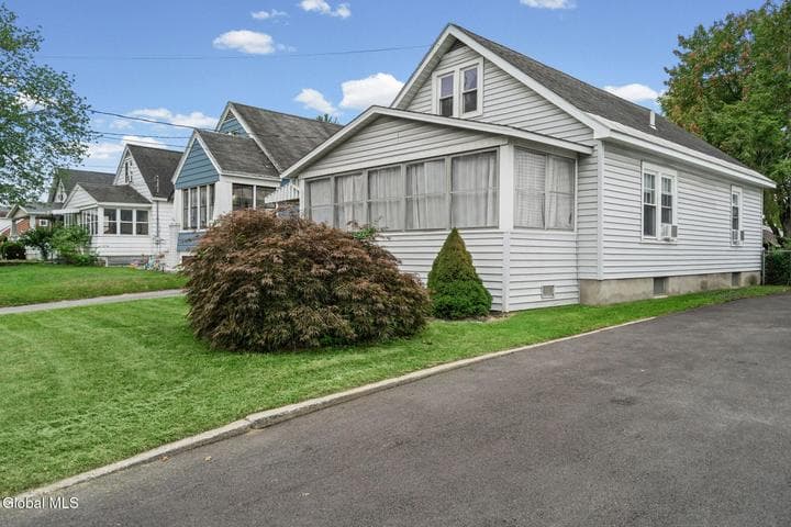 3025 Edgewood Avenue, Rotterdam, NY, photo 3