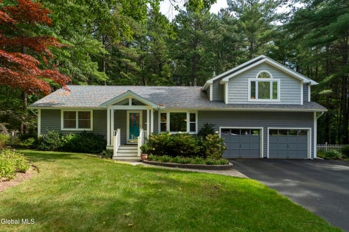 11 Hallak Drive, Ballston Spa, NY, photo 1