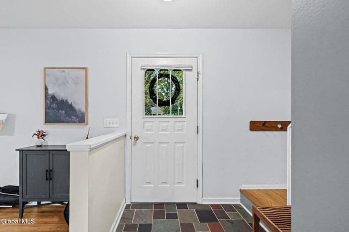 5 Haddington Lane, Delmar, NY, photo 4