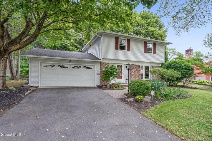 5 Haddington Lane, Delmar, NY, photo 1