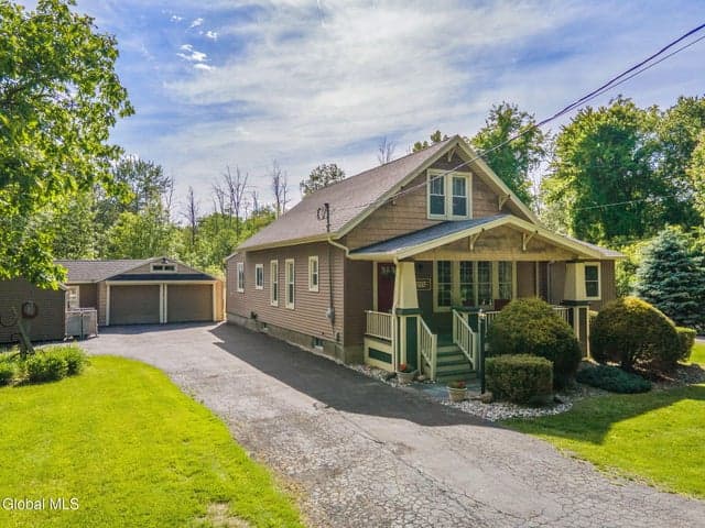 775 St Davids Lane, Niskayuna, NY