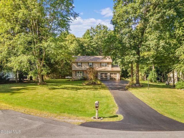 3 Pineridge Court, Greenfield, NY, photo 2