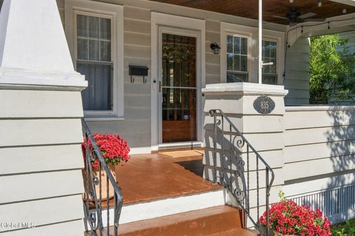835 Pinewood Avenue, Schenectady, NY, photo 2