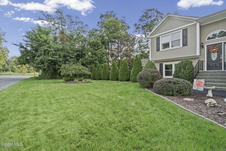 145 Shirley Drive, Schenectady, NY, photo 4