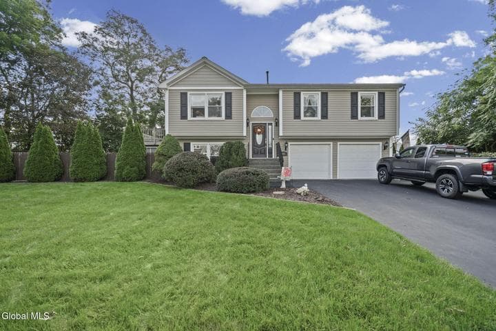 145 Shirley Drive, Schenectady, NY