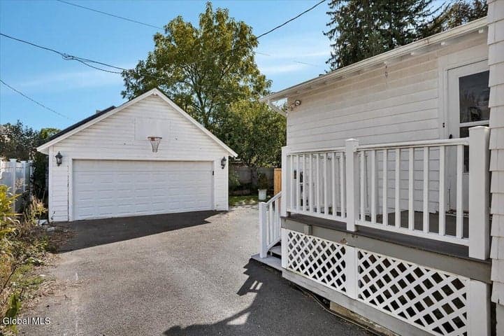 62 Mt Pleasant Avenue, Troy, NY, photo 2