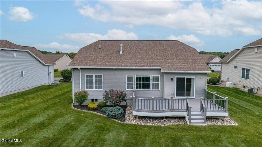 9 Glen Meadow Drive, Halfmoon, NY, photo 3