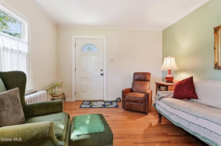 41 Park Avenue, Latham, NY, photo 4