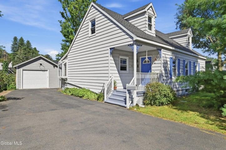 41 Park Avenue, Latham, NY, photo 1