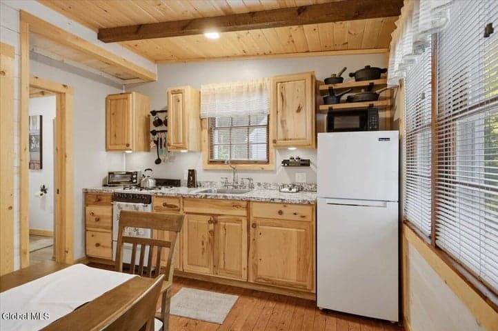 27 Maine Boulevard, Horicon, NY, photo 3