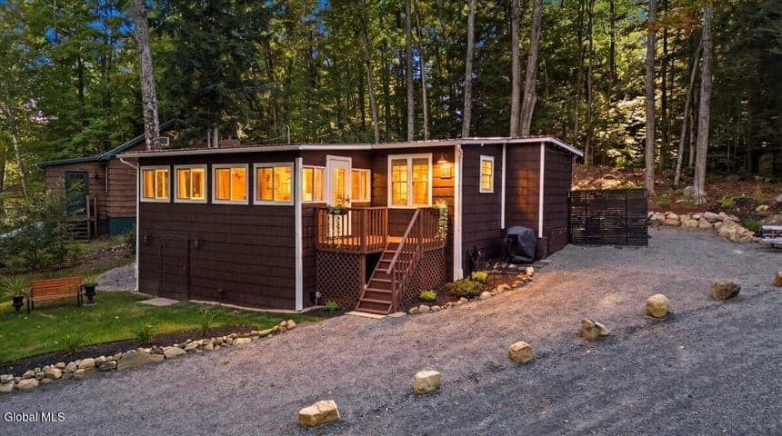 27 Maine Boulevard, Horicon, NY