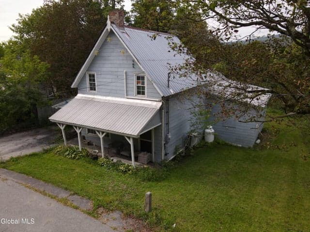 31 Mountain Street, Whitehall, NY, photo 4