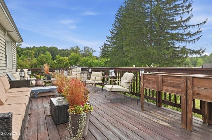 392 W State St Extension, Johnstown, NY, photo 5
