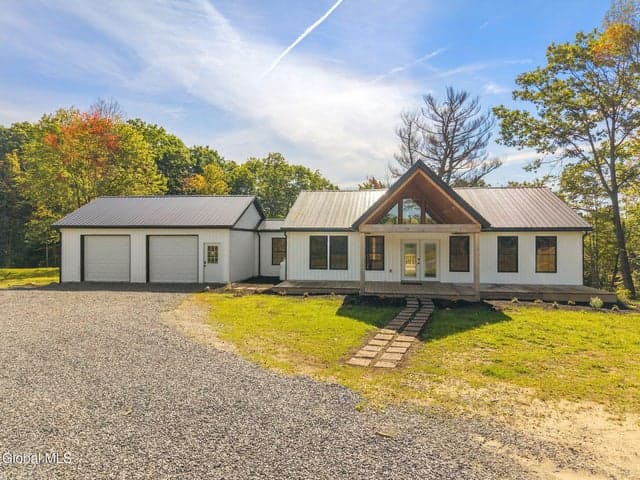 224 Willie Road, Gloversville, NY