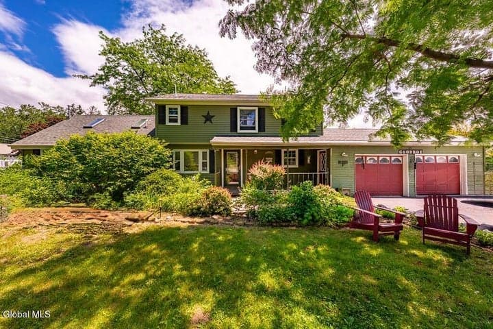 379 Ny Highway 355, Poestenkill, NY
