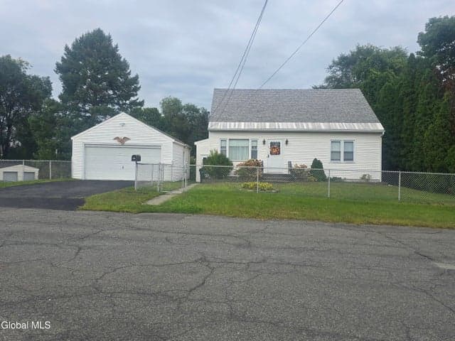 31 Breslin Avenue, Cohoes, NY