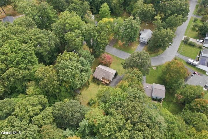 20 Linden Court, Clifton Park, NY, photo 5