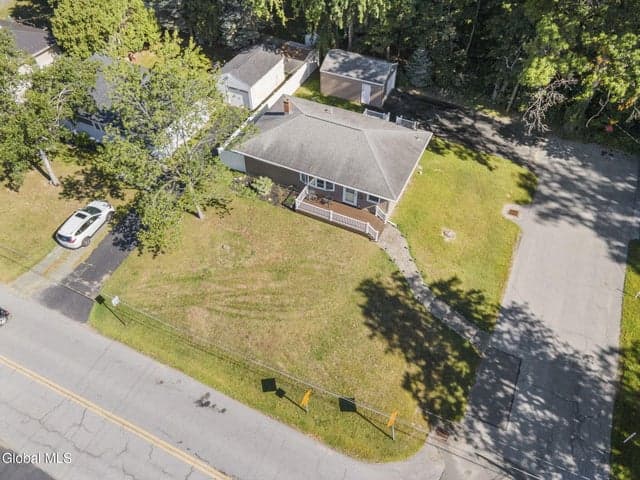 38 Loralee Drive, Colonie, NY, photo 3