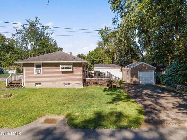 38 Loralee Drive, Colonie, NY, photo 2