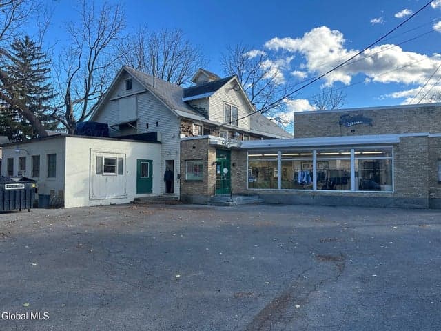 89R Bay Street, Glens Falls, NY, photo 1