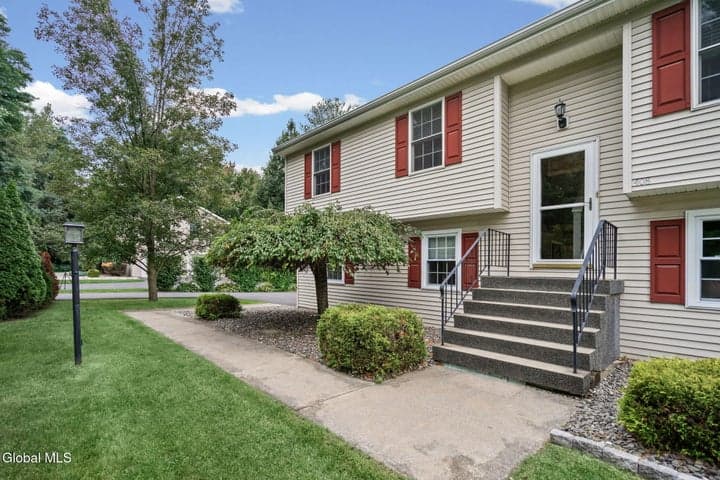 408 New Karner Road, Colonie, NY, photo 3