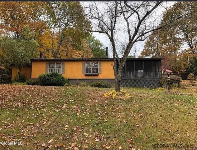13 Circle Drive, Corinth, NY, photo 2