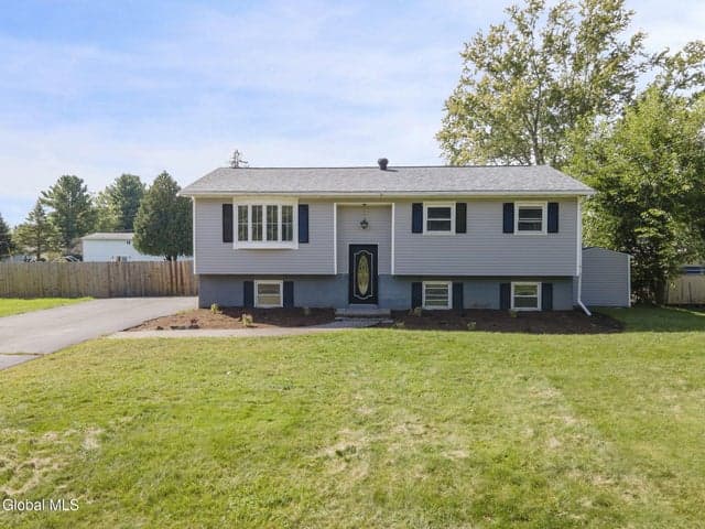 186 Middletown Road, Waterford, NY