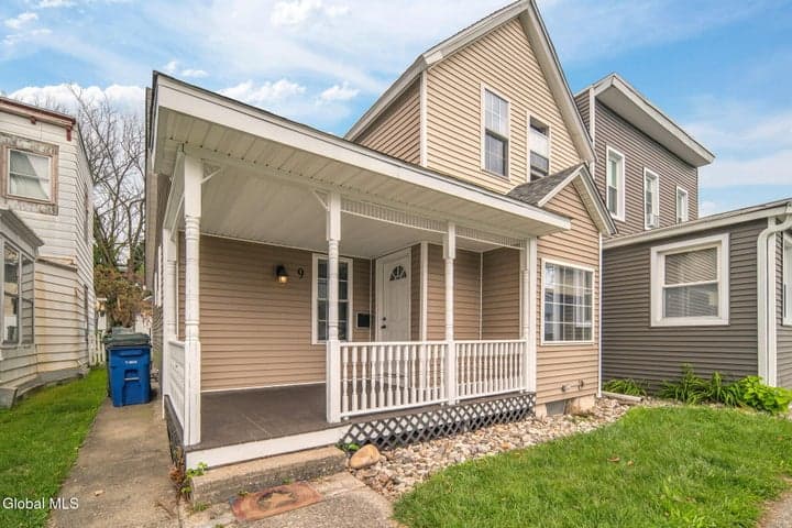 9 Leversee Avenue, Cohoes, NY, photo 2