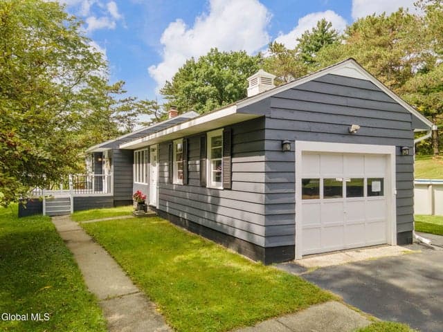 15 Scott Drive, Brunswick, NY, photo 5