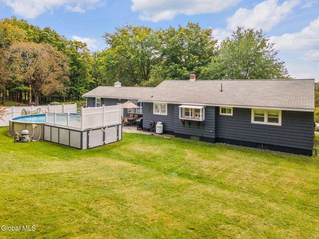 15 Scott Drive, Brunswick, NY, photo 2