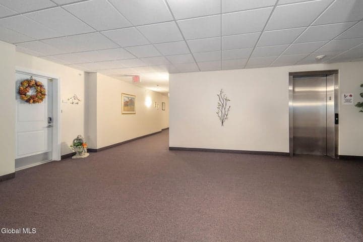 8 Wall Street #APT 437, Clifton Park, NY, photo 3
