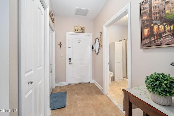 8 Wall Street #APT 437, Clifton Park, NY, photo 4