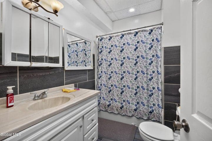 556 Washington Avenue, Albany, NY, photo 3