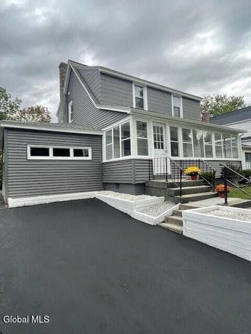 7 Elm Ct, Wynantskill, NY