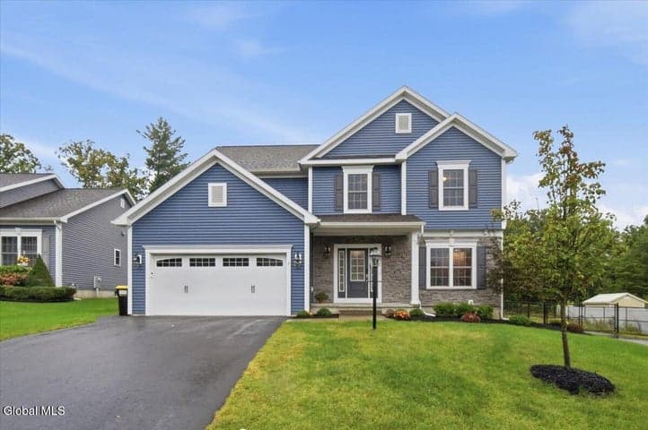 7 Cragmoor Lane, Colonie, NY