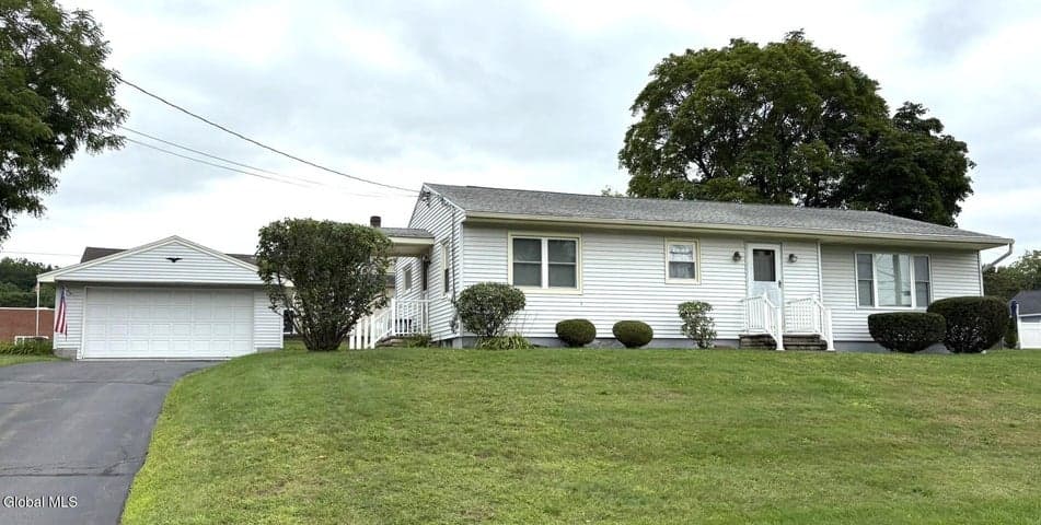 129 S Pearl Street, Schaghticoke, NY, photo 2