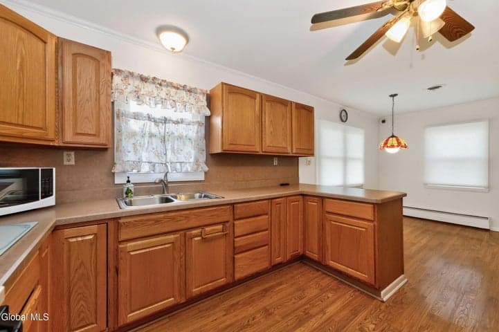 129 S Pearl Street, Schaghticoke, NY, photo 4