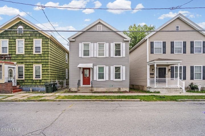 38 James Street, Green Island, NY, photo 1