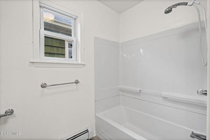 38 James Street, Green Island, NY, photo 4