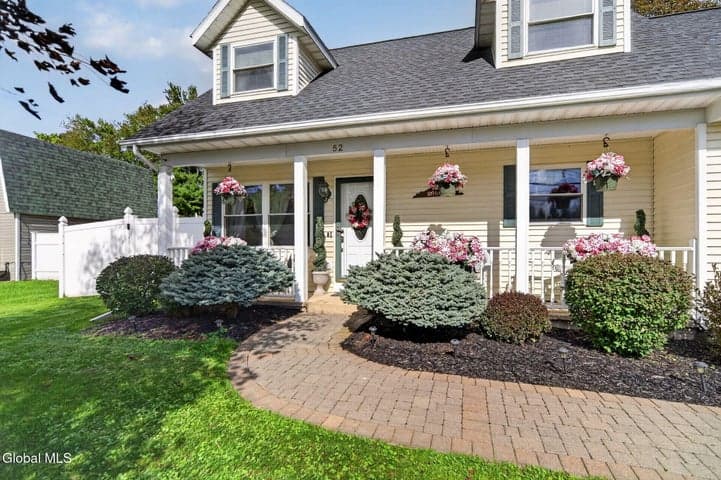 52 Troy Avenue, Wynantskill, NY, photo 2