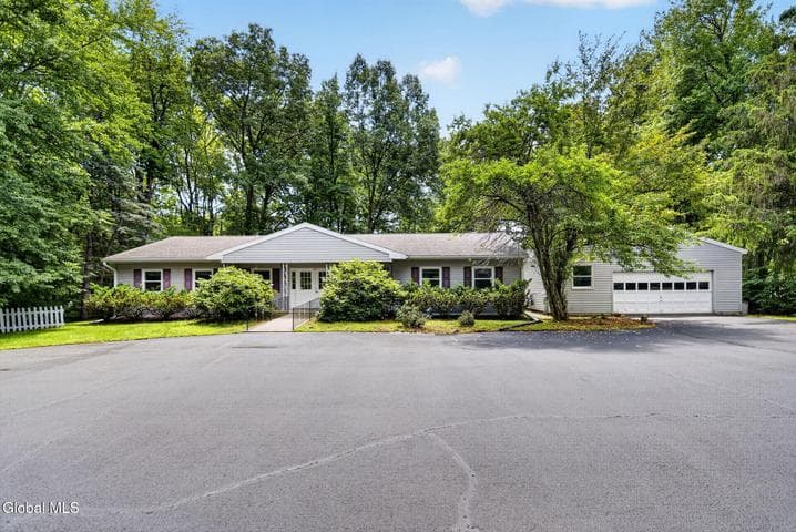1612 Crescent Road, Clifton Park, NY, photo 1