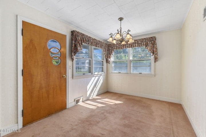 9 Pettis Street, Lake George, NY, photo 4