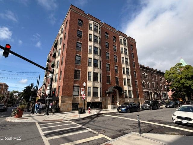 352 State Street #APT 3D, Albany, NY