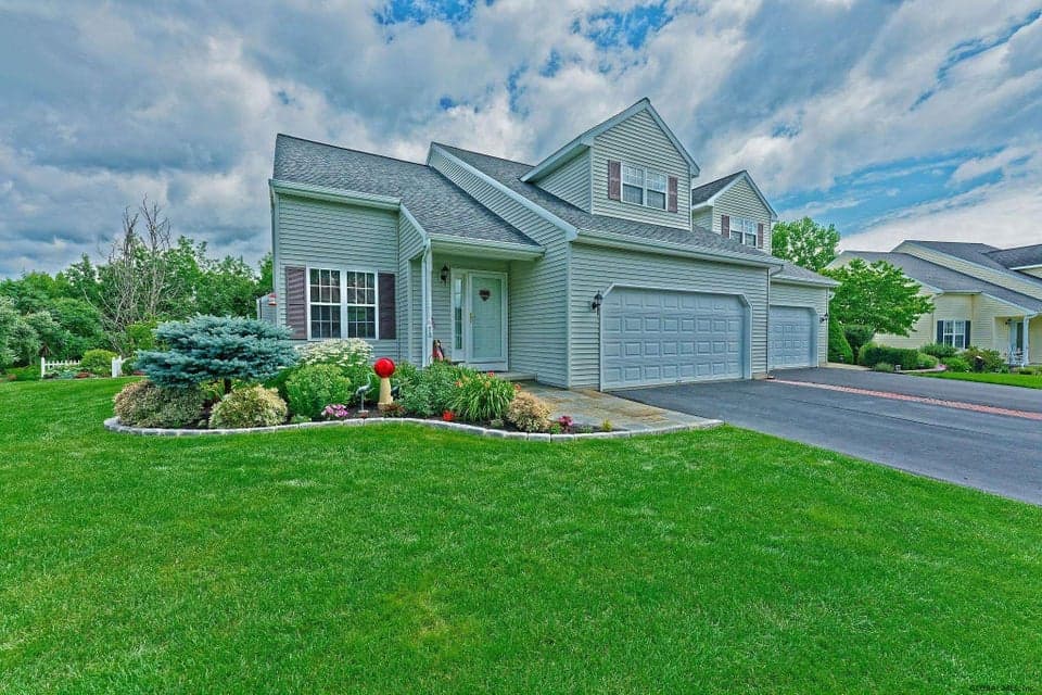 7A FAIRWAY Drive, Halfmoon, NY 12118
