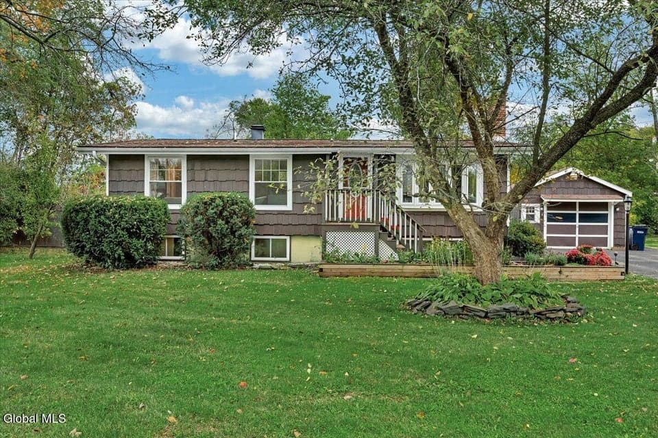 3 Alflo Circle, Glenville, NY 12302