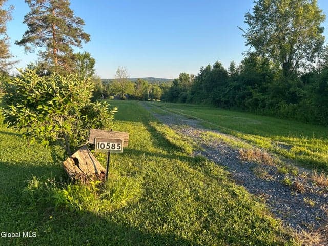 10585 Western Turnpike, Duanesburg, NY